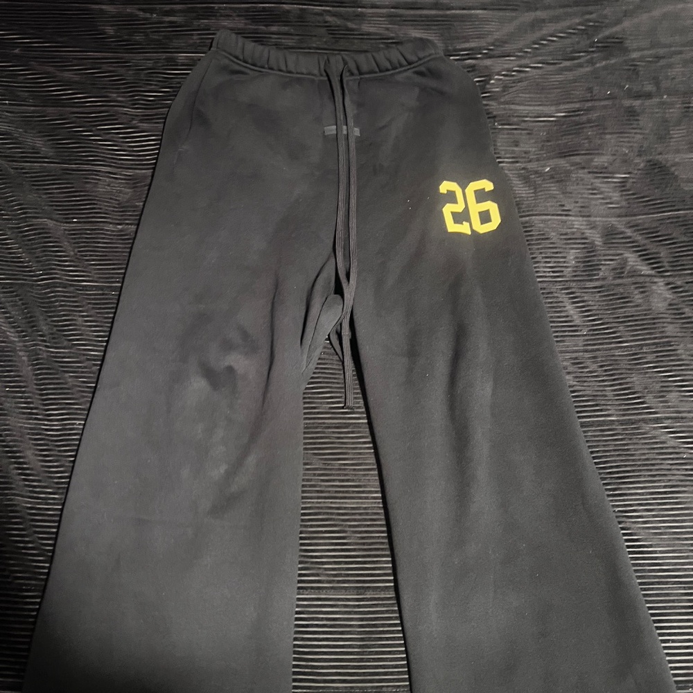 Essential suits, Denim Tears, Bathing Ape. - Picture 6 of 12